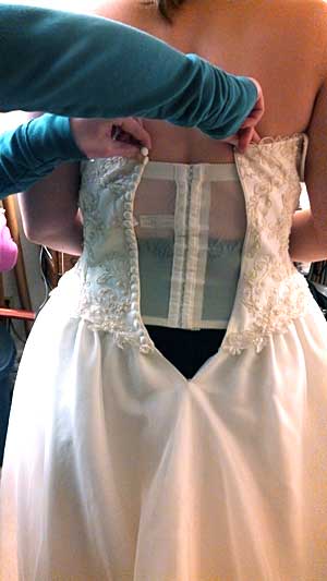 How To Fix A Wedding Dress That's Too ...